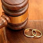 KARŞILIKLI AÇILAN BOŞANMA DAVALARININ BİRLEŞTİRİLMESİNİN ZORUNLU OLDUĞU- BİRİ HAKKINDA VERİLECEK KARARIN DİĞERİNİ ETKİLEYECEĞİ