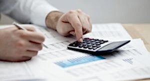 Read more about the article Fazla Çalışma Alacağının Bulunması Halinde İşçi Tarafından Haklı Nedenle İş Akdinin Feshedilebileceği