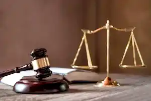 Read more about the article BABALIĞIN TESPİTİ DAVASINDA BABA ÖLMÜŞSE MİRASÇILARININ DAVALI OLARAK DAVAYA DAHİL EDİLMESİNİN ZORUNLU OLDUĞU